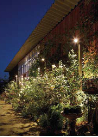 美彩ハイポールスポットライト（LIXIL）