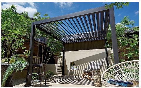 開閉するルーフ　タカショーパティオムーヴで快適なガーデンライフを　浜松市エクステリア