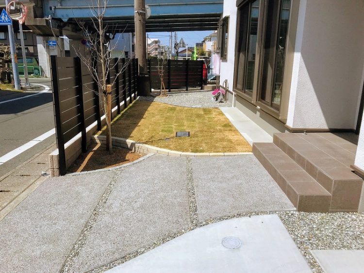 ハマニグリーンパーク　南区H様邸　アプローチ洗い出し仕上げ