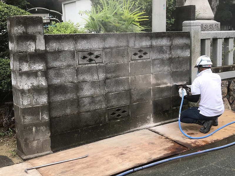 古いブロック塀の撤去とリフォーム工事で地震による倒壊リスクを軽減