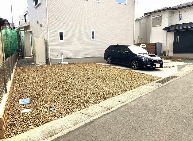 駐車場　外構　チャート石