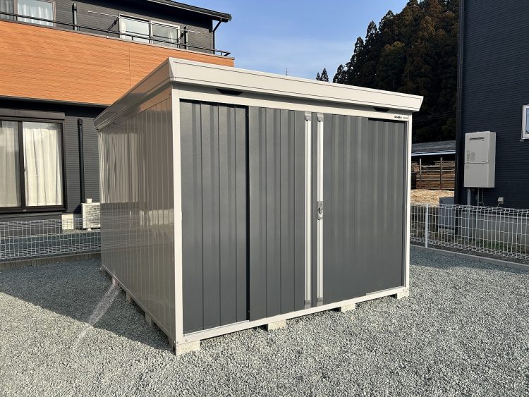 イナバ物置　エクステリア