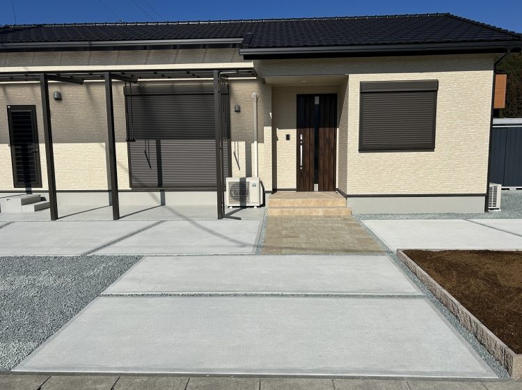 駐車場　エクステリア