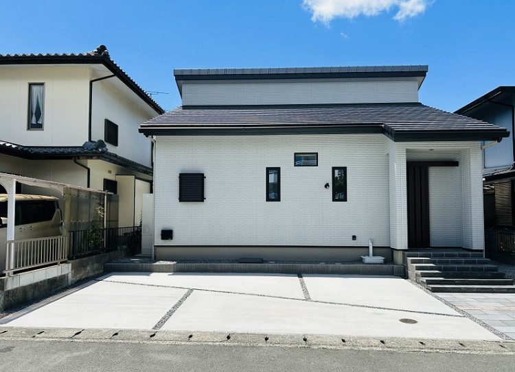 駐車場　エクステリア