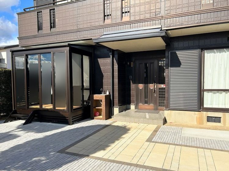 浜松市外構工事施工例　透水コンクリート　TOYO　プラーガボーダー　プラーガペイブ　プラーガブリック　三協アルミ　晴れもよう