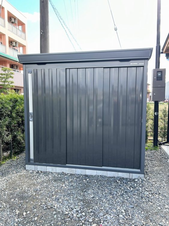 浜松市外構工事施工例　イナバ物置　フランネルグレー