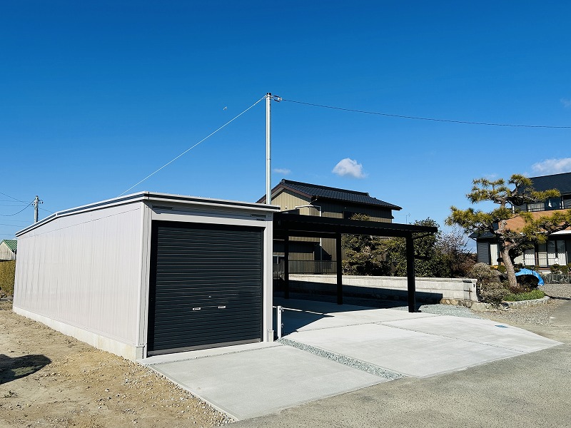 磐田市の外構施工事例｜木造の倉庫兼車庫・生垣を耐久性とメンテナンスの手間をなくすリフォーム