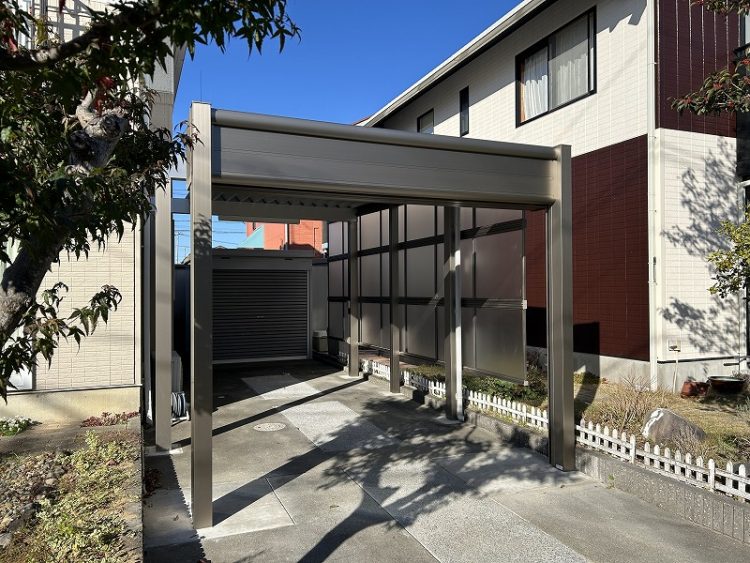 防犯性と快適性を兼ねたシャッターゲートとカーポートの施工例