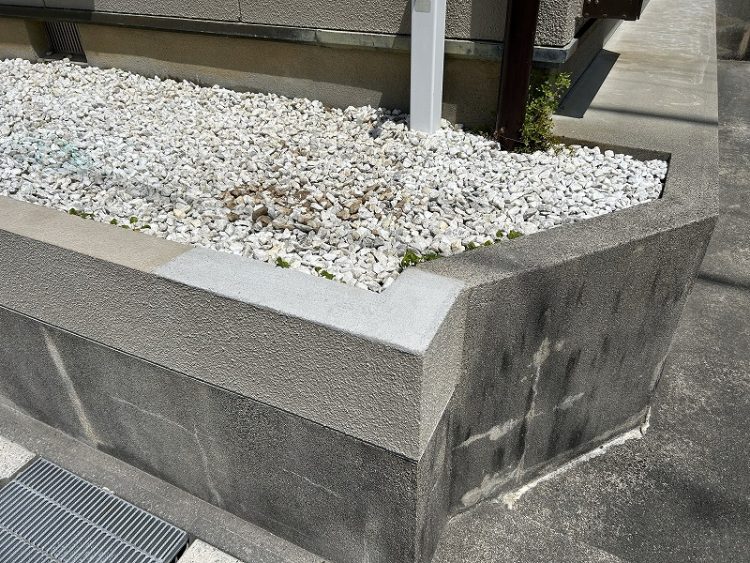 築30年の外構をプチリフォーム　門袖壁解体　浜松市外構工事