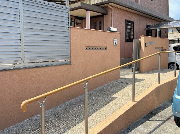 ジョリパット塀のひび割れ・剥がれ・汚れを補修　浜松市外構リフォーム施工例