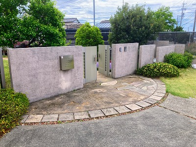 乱形石張りのようなコンリート敷材　ユニソン「ティーナ」　施工例　浜松市