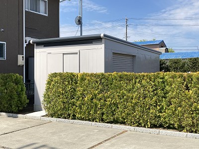 お庭に自転車置き場と倉庫を兼ねてヨドガレージ ラヴィージュⅢを施工しました。浜松市