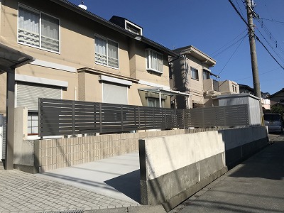 お車が増えたのでお庭の一部を駐車場にリフォームしました。浜松市