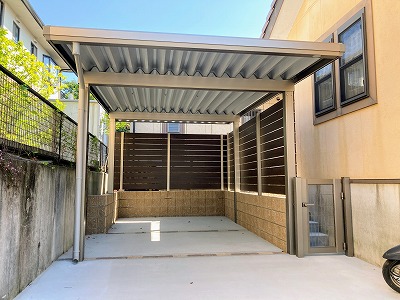 横太格子のスクリーンでカーポートを囲う　施工例　浜松市