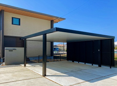 ワンランク上のカーポート、『ビームス　プレミアムタイプ』のある駐車スペース　施工例　浜松市