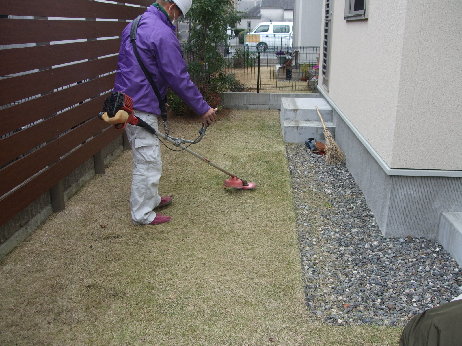 大変だけど芝刈り…
