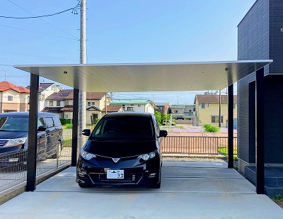 シンプルで格好いい、LIXIL「カーポートSC」　施工例　浜松市